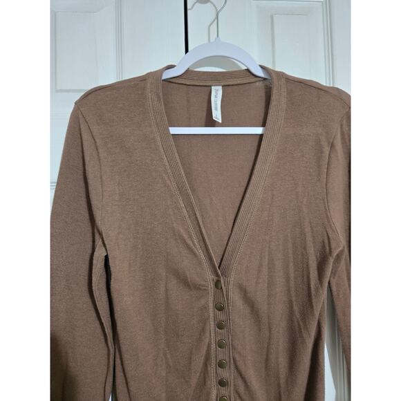 Zenana Outfitters large women's brown button front cardigan - Picture 4 of 10
